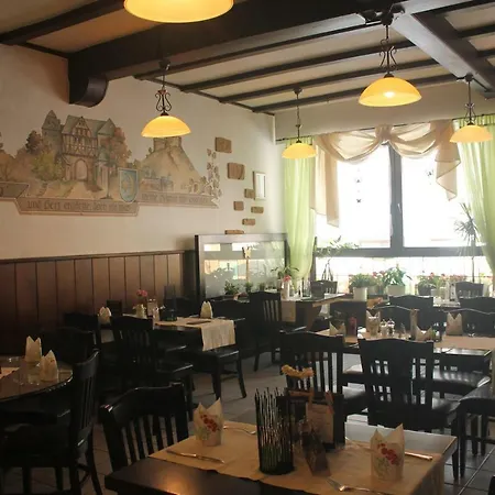 Gastehaus Zum Goldenen Schlussel Отель Браубах