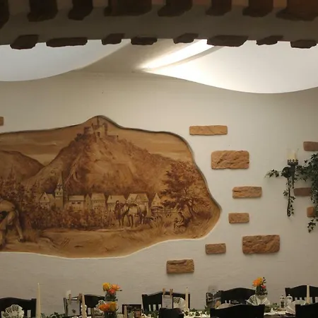 Отель Gastehaus Zum Goldenen Schlussel Браубах