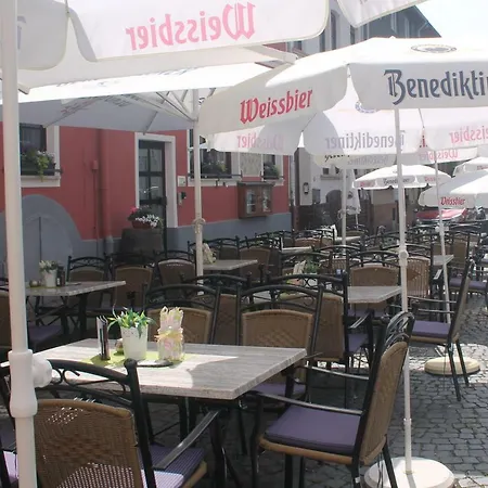 Отель Gastehaus Zum Goldenen Schlussel 2*